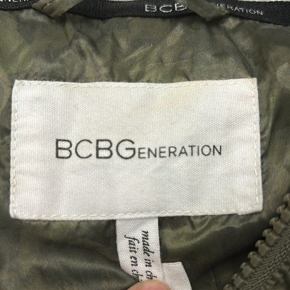 BCBG Camo Travel Far Packable Coat - Picture 2 of 12